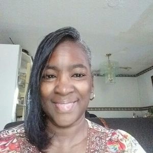 Meet your Posher, Edith